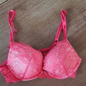 Victoria's Secret 32B Bra